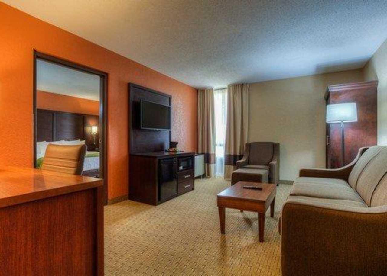 Comfort Inn & Suites Evansville Airport Kültér fotó